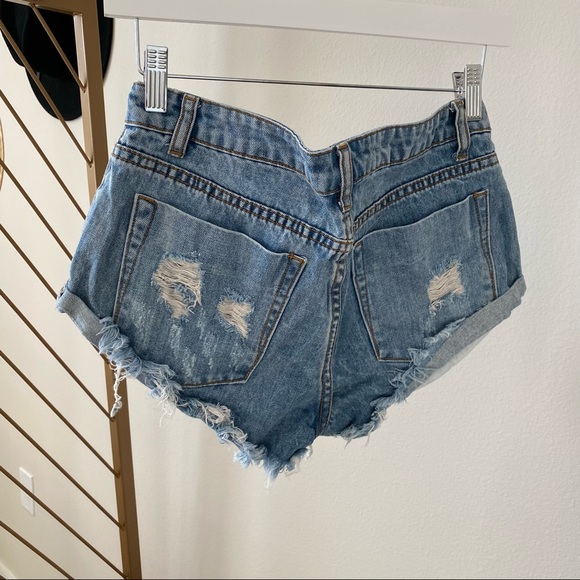✖️SOLD✖️ SORELLA Denim Cut Off Shorts - Picture 5 of 5